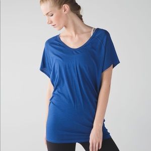 Euc Lululemon Restore Short Sleeve Size 10 - image 1